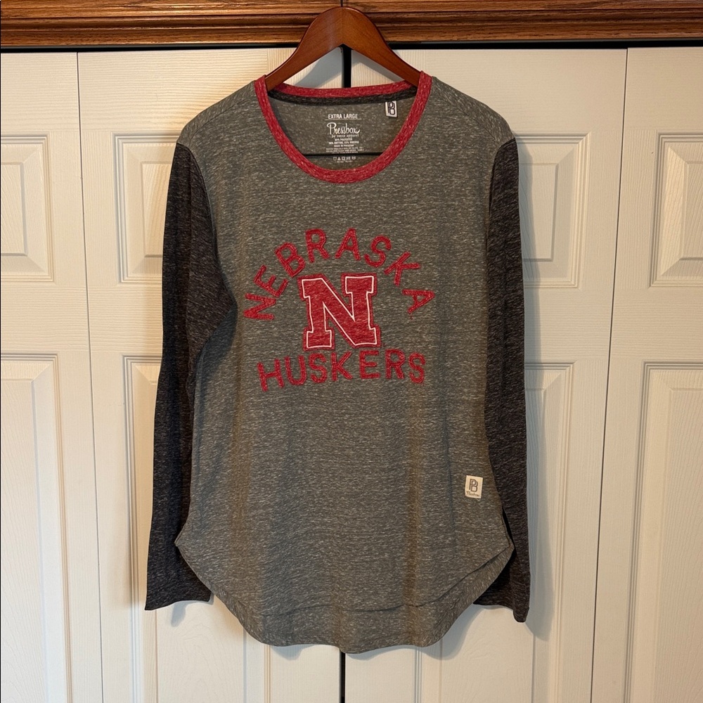 Womens Pressbox Gray and Red Nebraska T-Shirt in XL